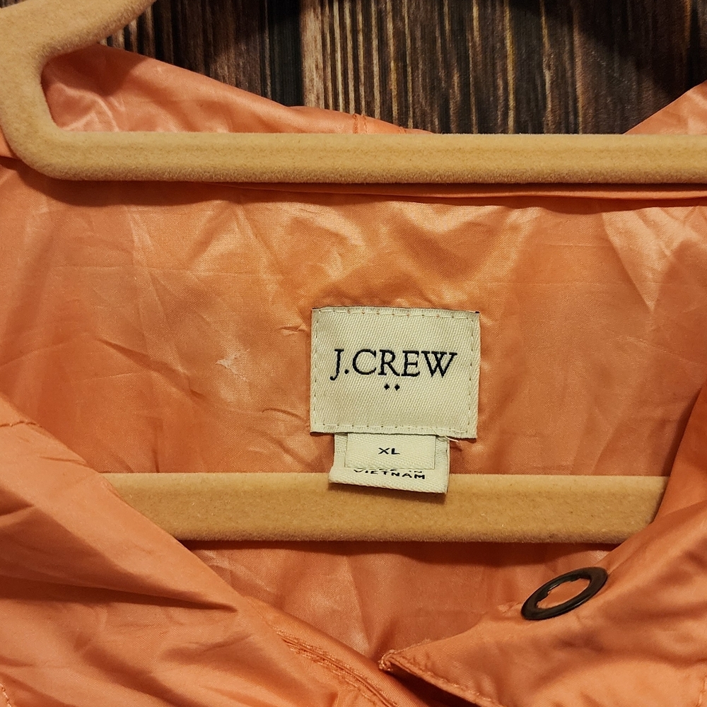 J.CREW LIGHT WEIGHT PULLOVER WITH ZIPPER POCKET - Picture 3 of 4